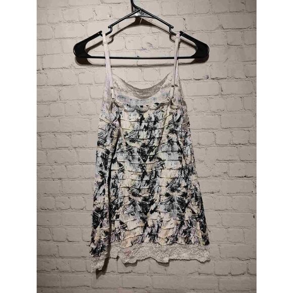 Maurices ruffle layered tank top/Cami size large - Picture 3 of 4